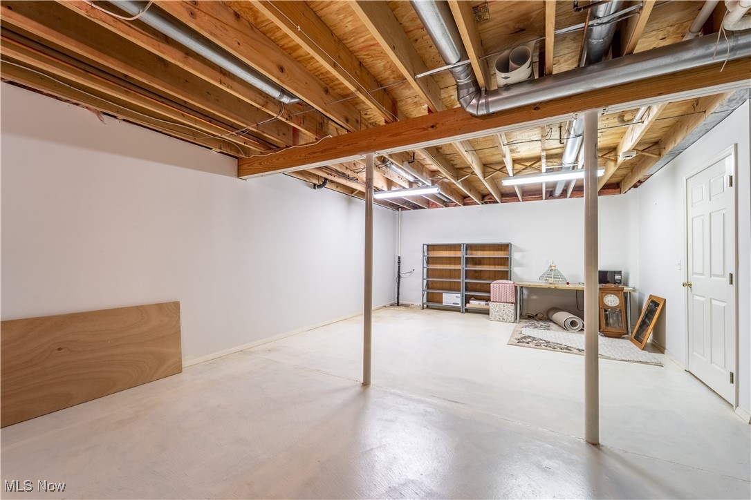 Woodbury Condo - Residential