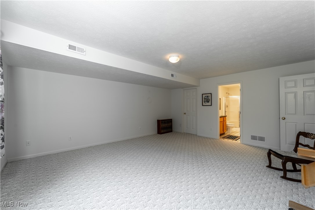 Woodbury Condo - Residential