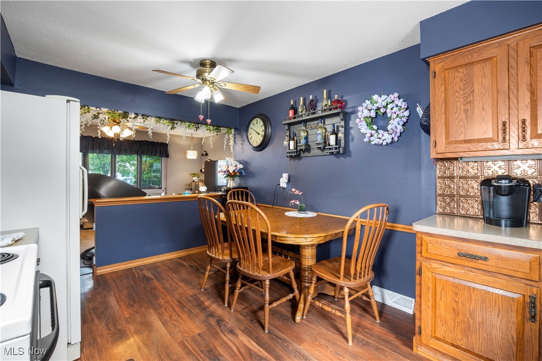 839 Delaware Avenue, Elyria, Ohio image 24