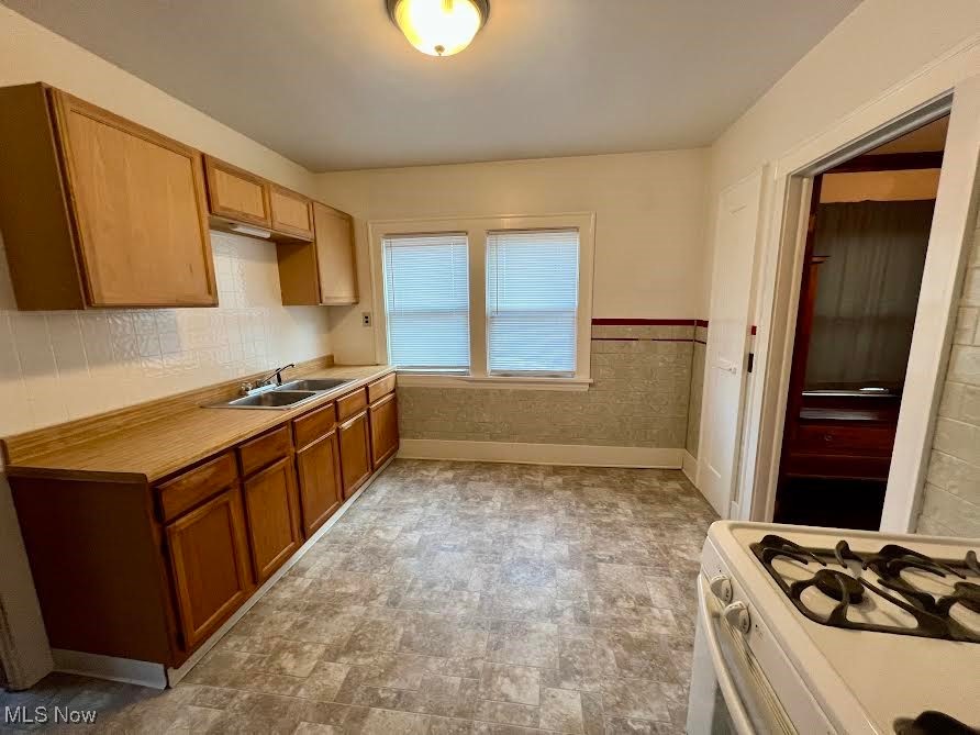 Washington Park Blvd - Residential Income