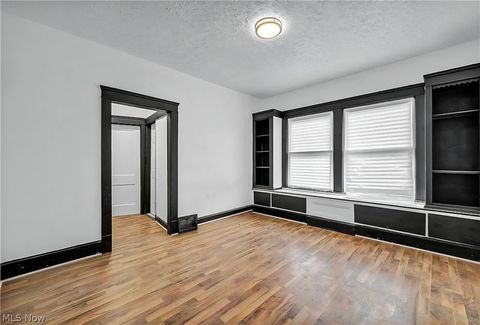 Tiny photo for 12001 Oakview Avenue #DOWN, Cleveland, OH 44108 (MLS # 5190960)