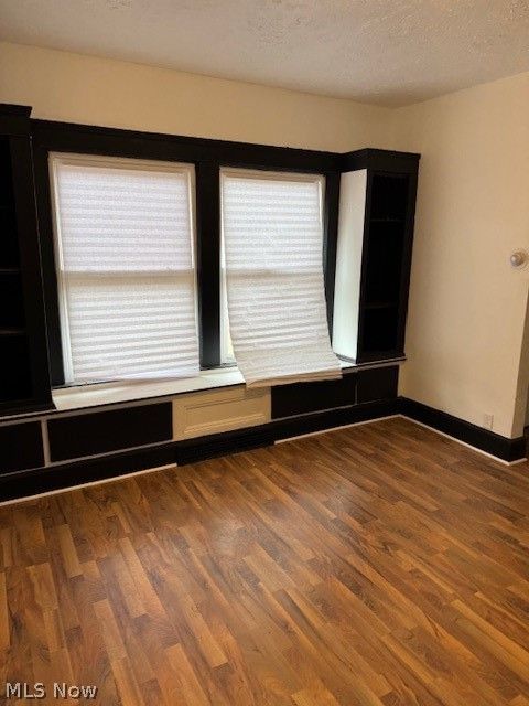 Tiny photo for 12001 Oakview Avenue #DOWN, Cleveland, OH 44108 (MLS # 5190960)