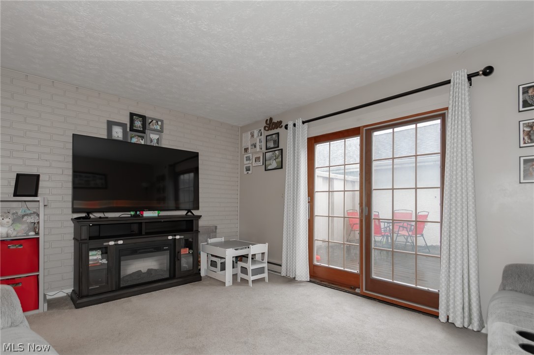 Deepwood Condo - Residential