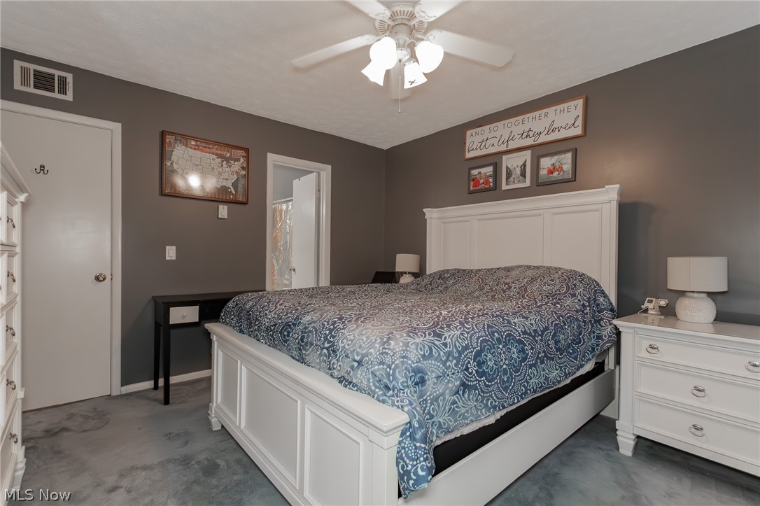 Deepwood Condo - Residential