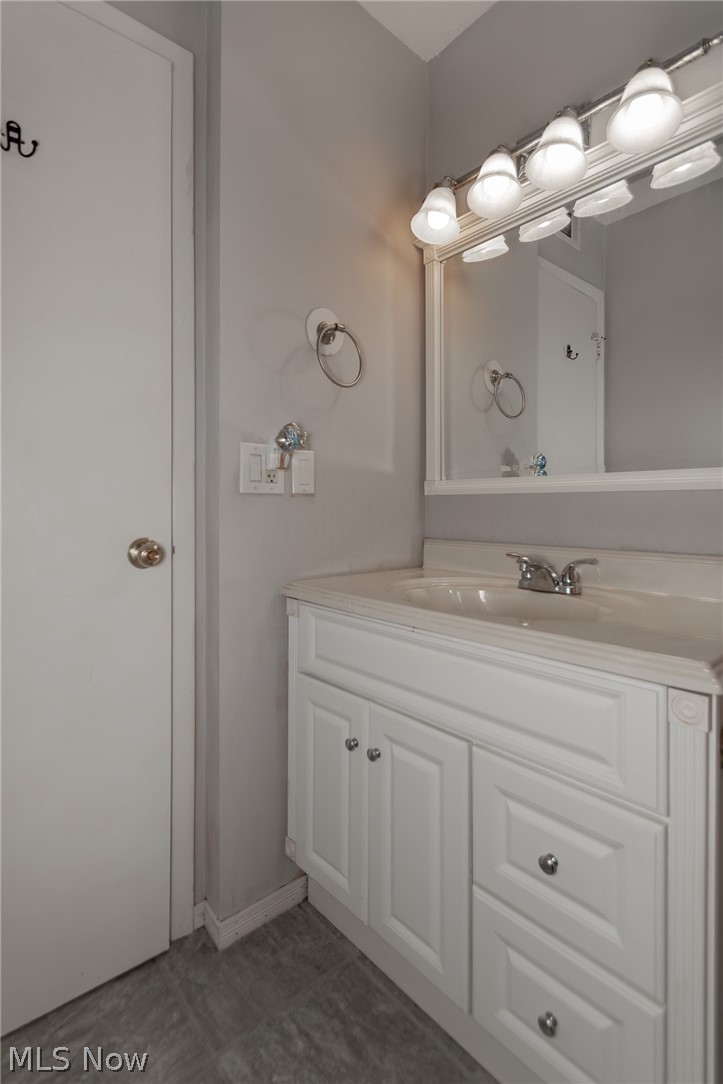 Deepwood Condo - Residential