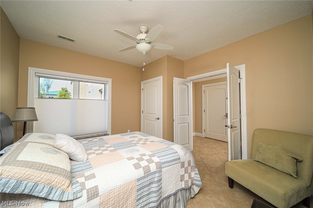 Lake Erie Vista Condo - Residential