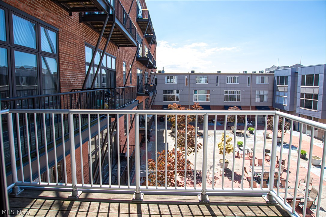 Carroll Ave Condo - Residential