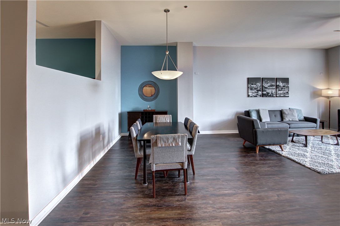 Carroll Ave Condo - Residential