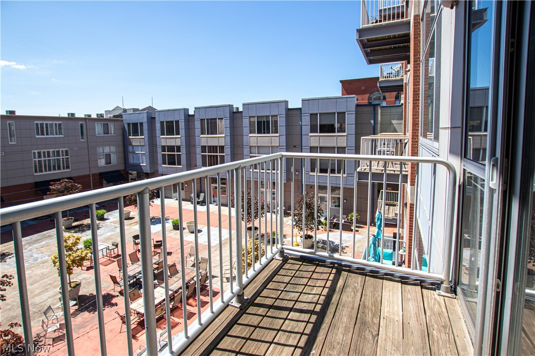 Carroll Ave Condo - Residential