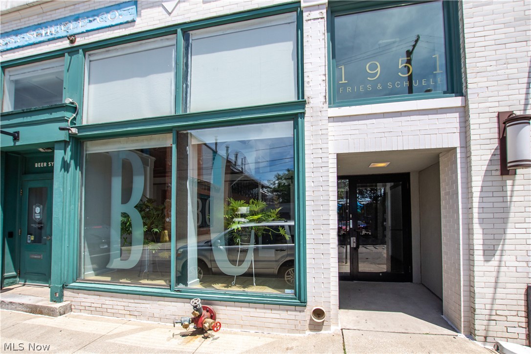 Carroll Ave Condo - Residential