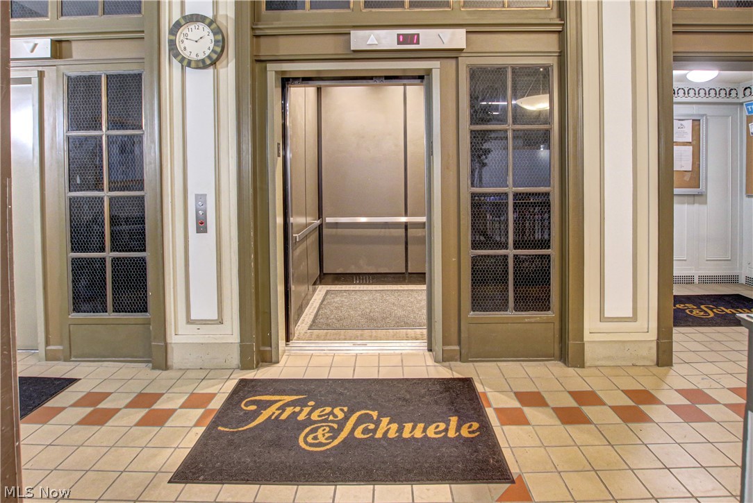 Carroll Ave Condo - Residential