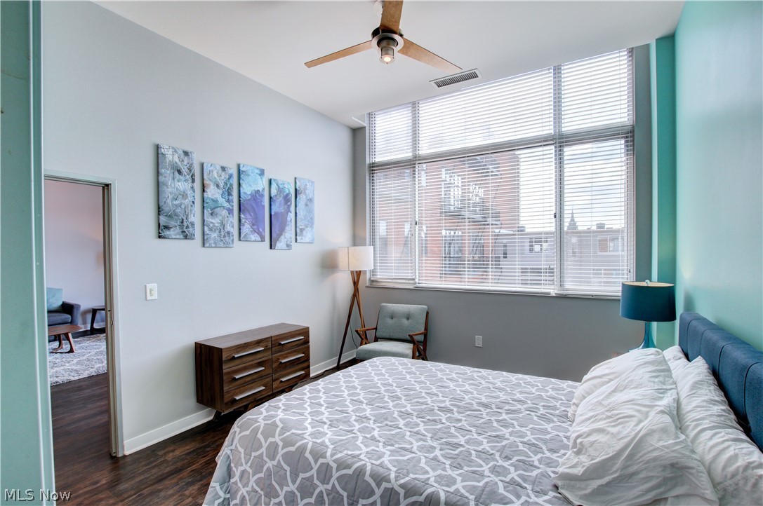 Carroll Ave Condo - Residential