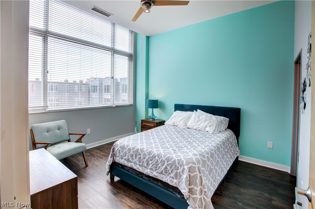 Carroll Ave Condo - Residential