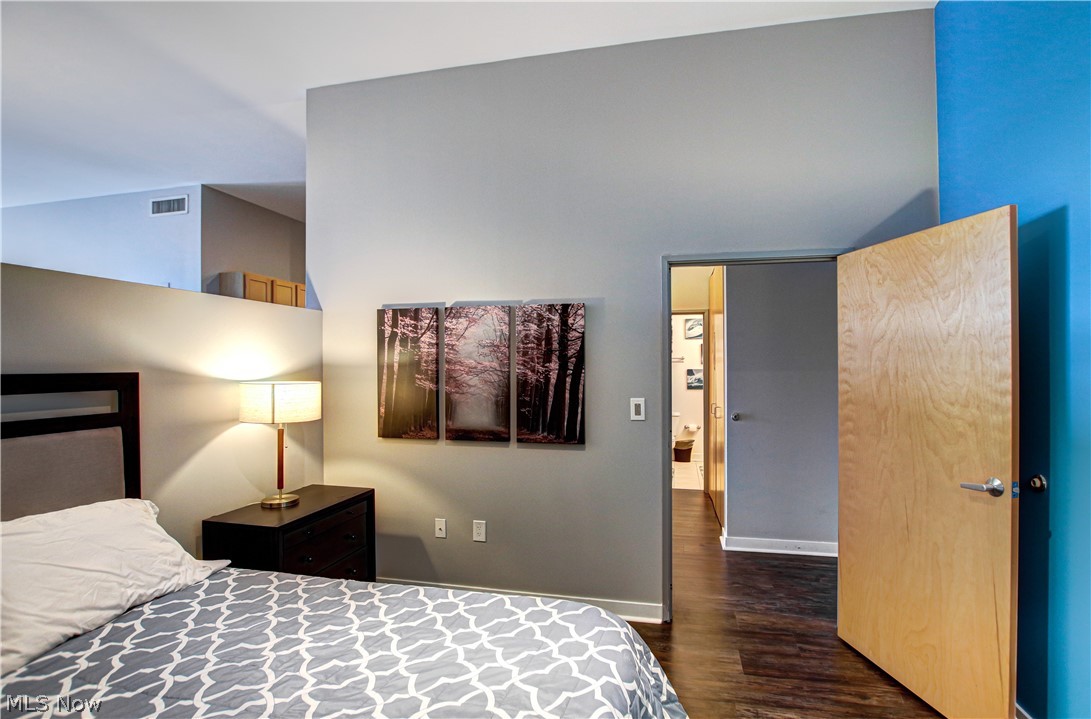 Carroll Ave Condo - Residential