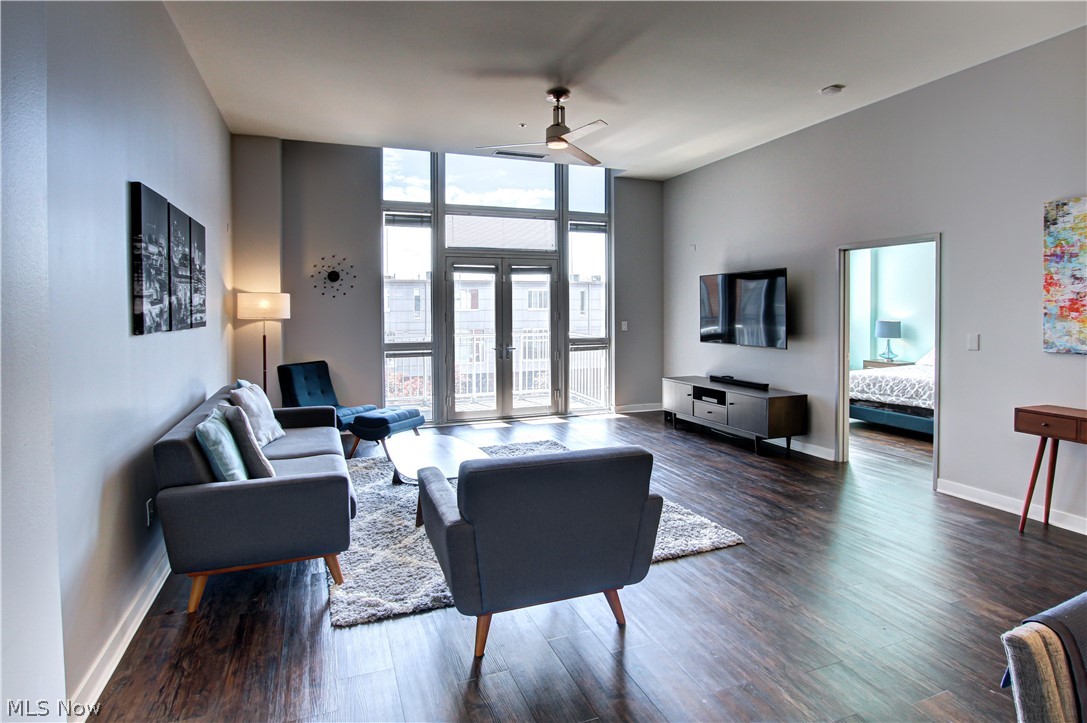 Carroll Ave Condo - Residential