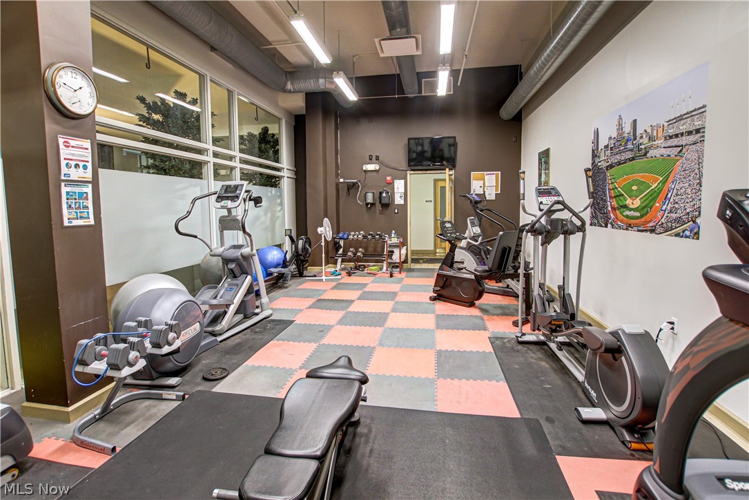 Carroll Ave Condo - Residential