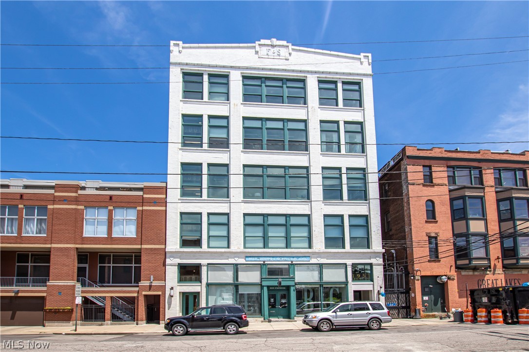 Carroll Ave Condo - Residential