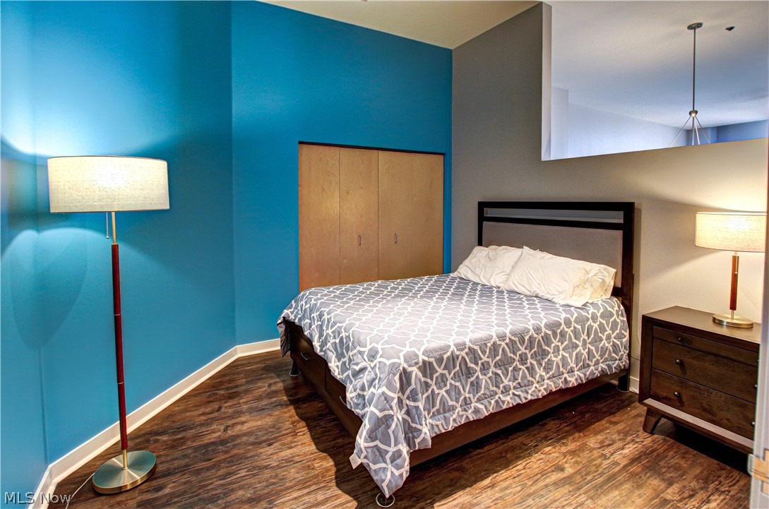 Carroll Ave Condo - Residential