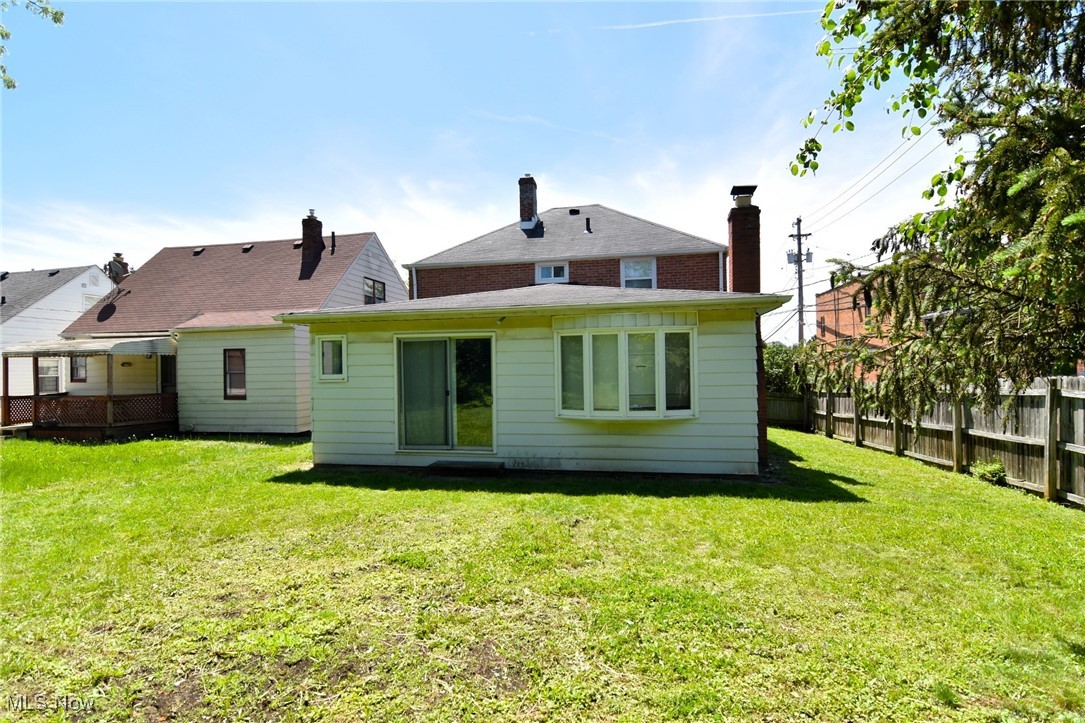 20503 Mountville Drive, Maple Heights, Ohio image 32