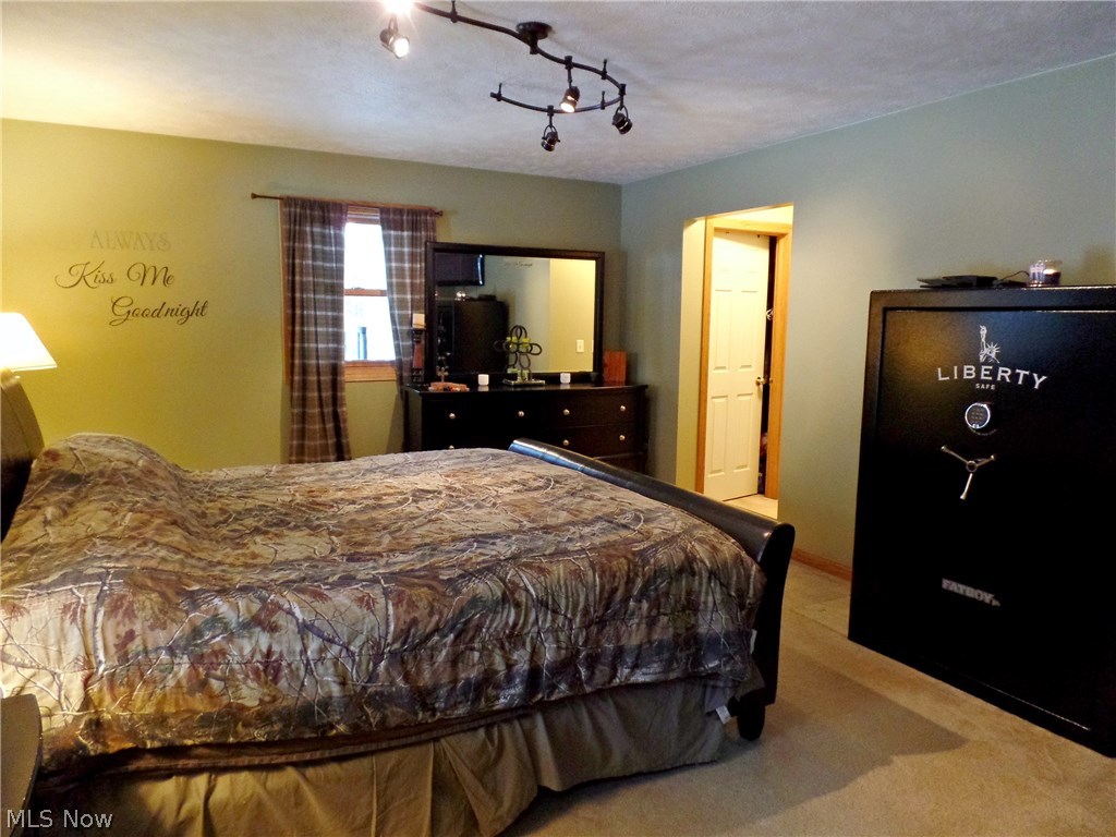 Connecticut Western Reserve - Residential