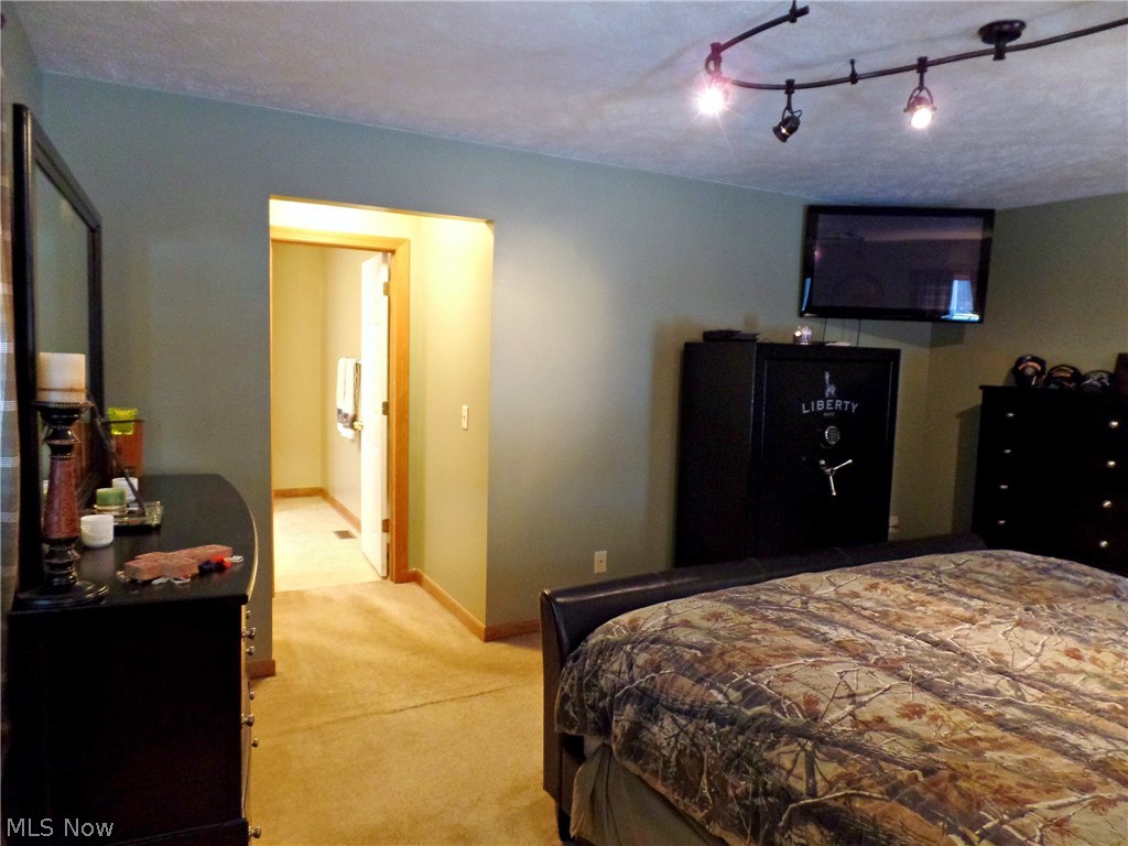 Connecticut Western Reserve - Residential