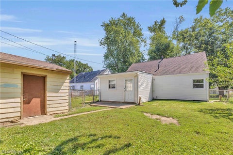 Tiny photo for 2855 Lincoln Street, Lorain, OH 44052 (MLS # 5237226)
