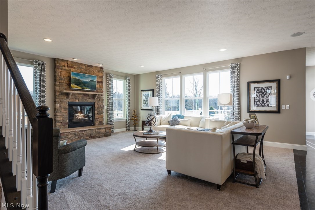 Lakes of Green - Residential