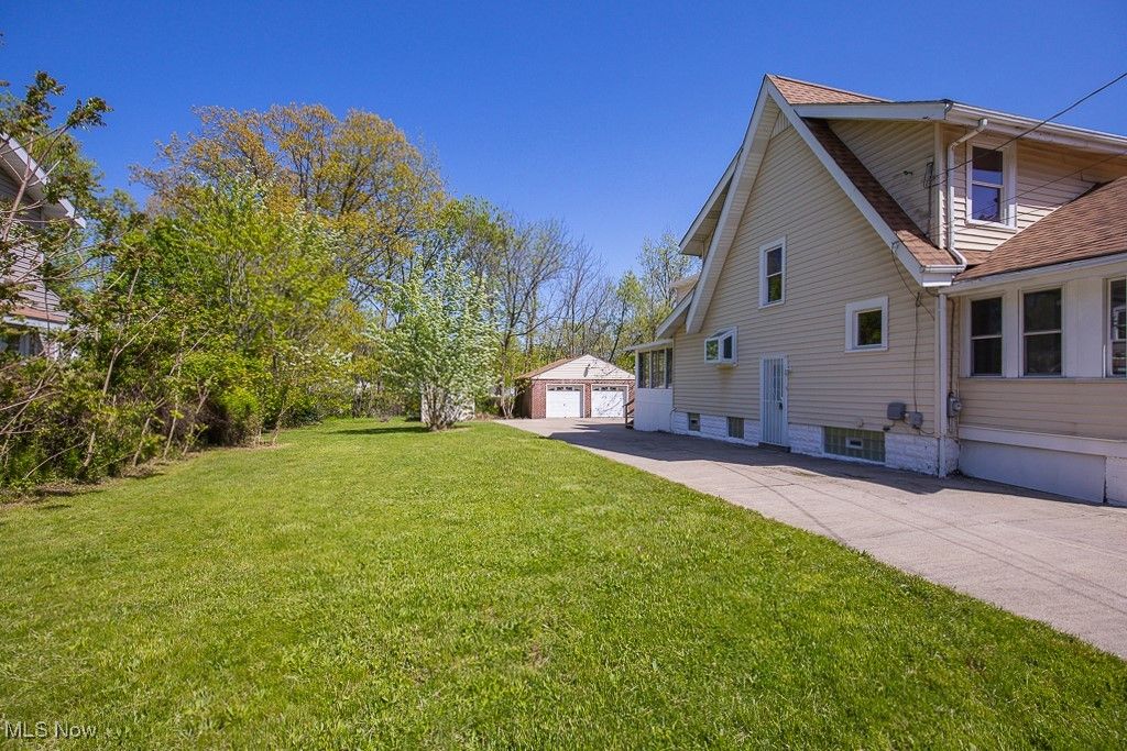 Photo of 1063 Packard Drive, Akron, OH 44320 (MLS # 5176881)