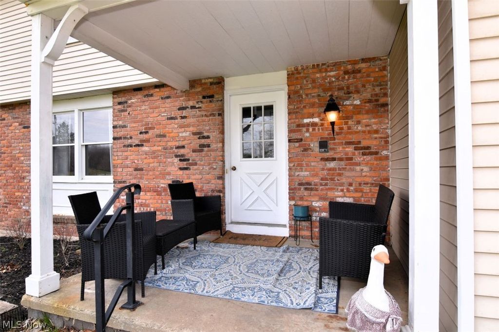 Photo of 12395 Country Oaks Trail, Chardon, OH 44024 (MLS # 5199756)