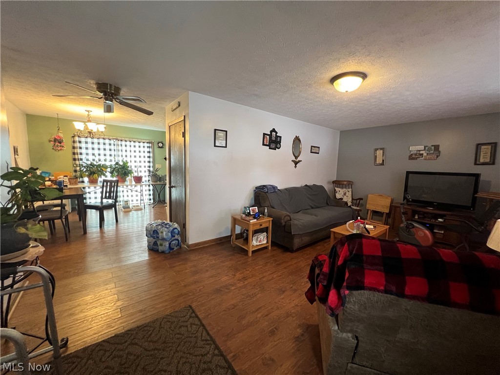 Wallace's - Residential