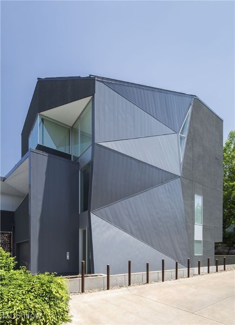 2067 Random Road Cleveland OH 44106