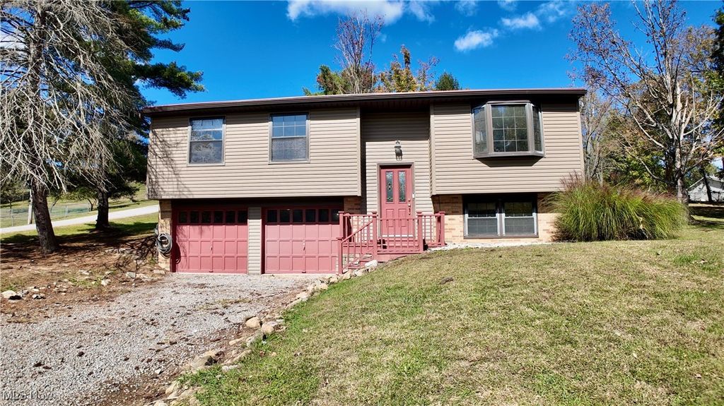 Photo of 46871 E Almar Lane, St Clairsville, OH 43950 (MLS # 5165759)