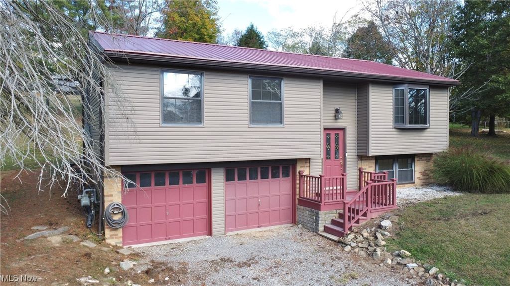 Photo of 46871 E Almar Lane, St Clairsville, OH 43950 (MLS # 5165759)