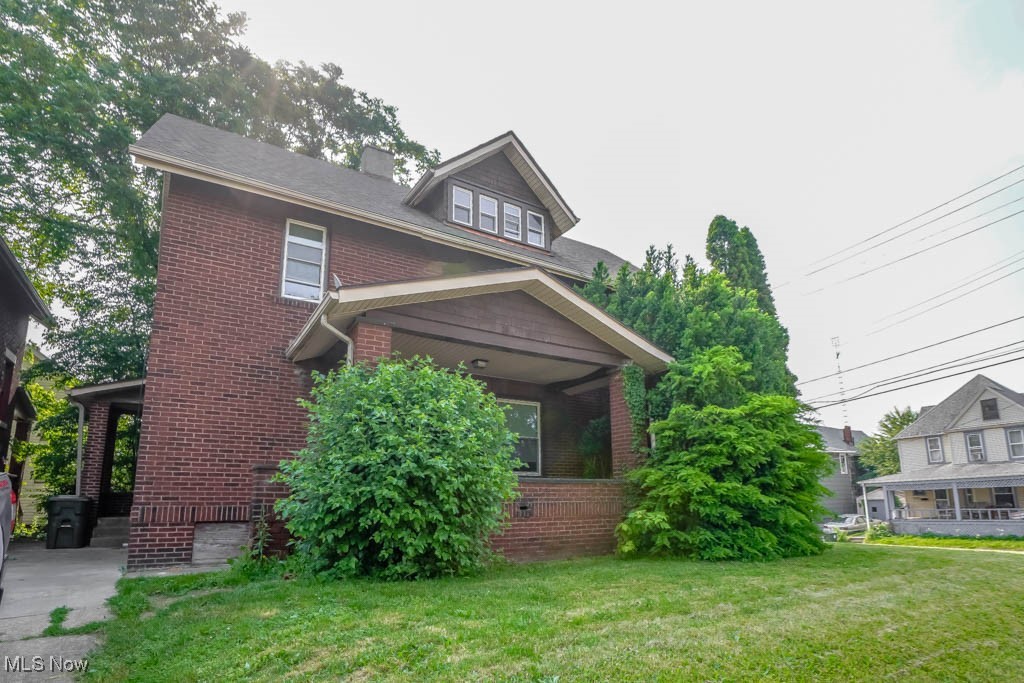 Great opportunity to add a fully updated duplex to your portfolio! Both units have been refreshed with new carpet, vinyl flooring, cabinetry, and paint. Each side offers 2 bedrooms, separate furnaces and water heaters, and access to laundry in the basement. The all brick exterior keeps maintenance simple, and it’s already code compliant. Separately metered for gas and electric with rent potential around $800 per unit per month. Just bring your tenants and start collecting!