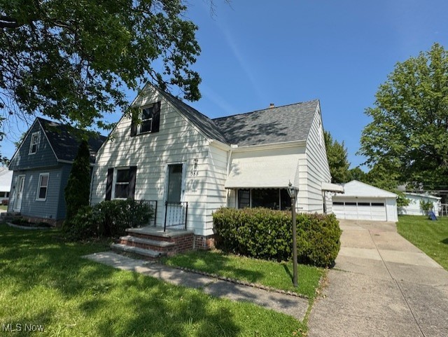 INVESTOR SPECIAL!!! FANTASTIC CAPE COD ON A QUIET STREET !!! VERY NICE HARDWOOD FLOORS. NICE DECK OFF OF DINING ROOM AND NICE YARD WITH SHED. LARGE 2 CAR DETACHED GARAGE. BUYER TO ASSUME POINT OF SALE VIOLATIONS.
CALL TODAY TO SCHEDULE A SHOWING !!!