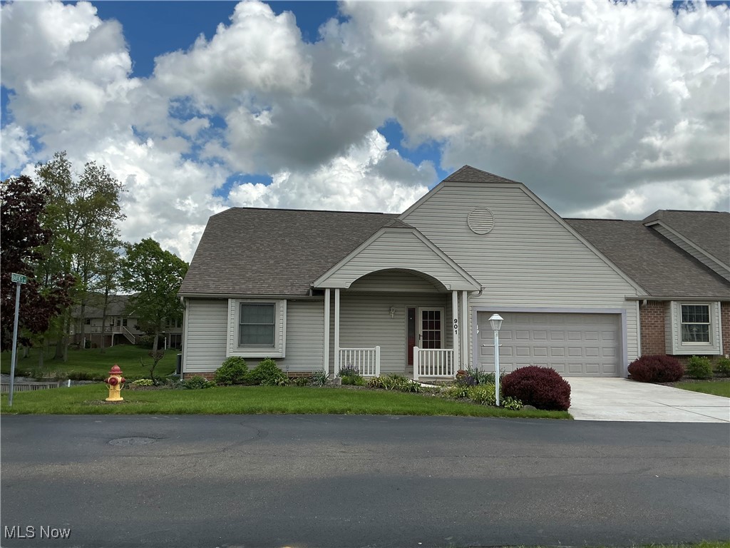 901 Barents Drive, Canal Fulton, Ohio image 2