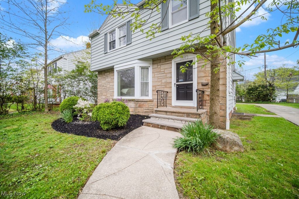 3843 Bendemeer Road, Cleveland Heights, Ohio image 2