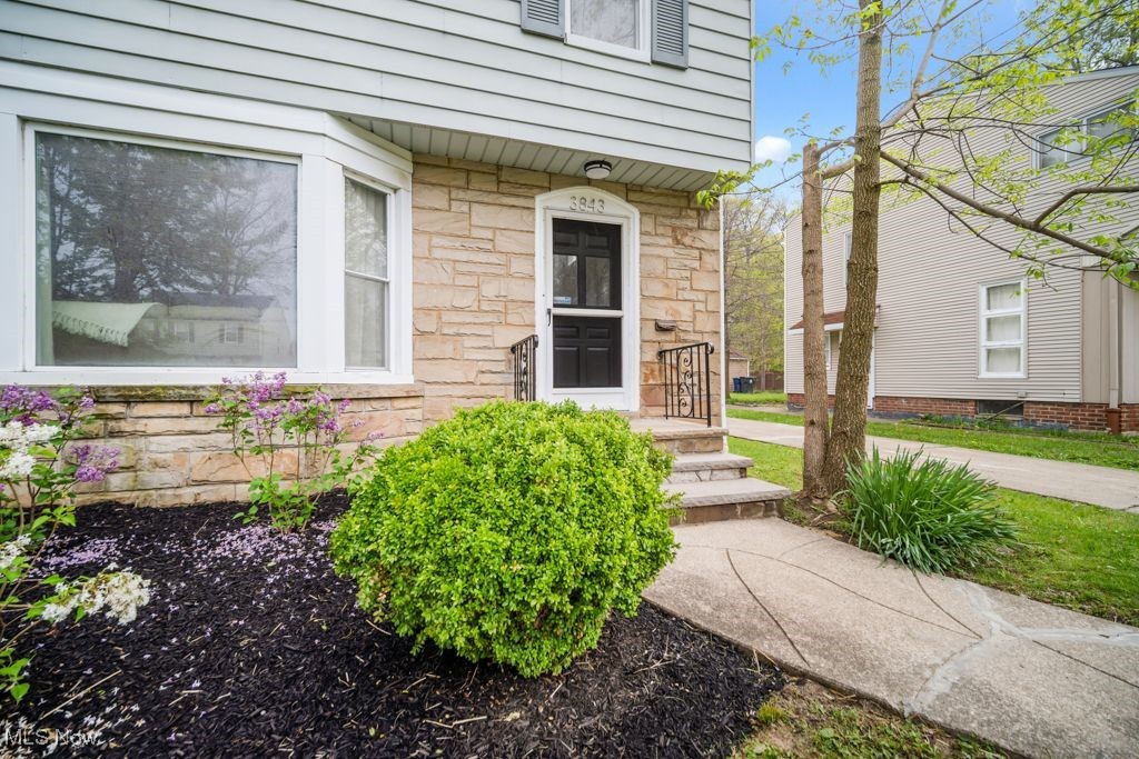 3843 Bendemeer Road, Cleveland Heights, Ohio image 3