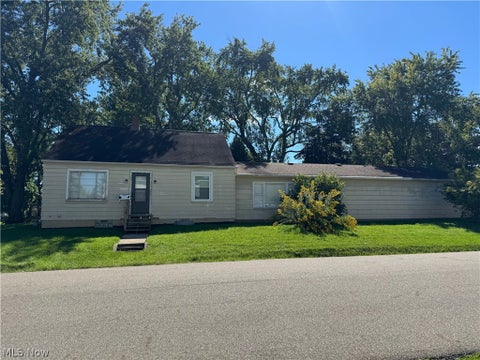 Homes For Sale - 345 E Simpson Street<br/> Alliance, OH 44601