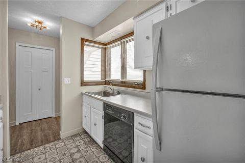 Tiny photo for 3432 Mayfield Road, Cleveland Heights, OH 44118 (MLS # 5202633)