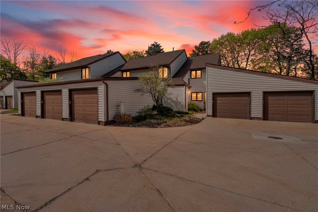 Taylor Mayfield Condo - Residential