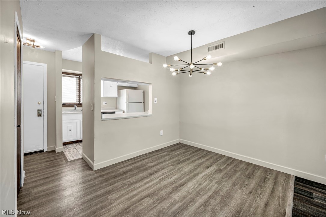 Taylor Mayfield Condo - Residential