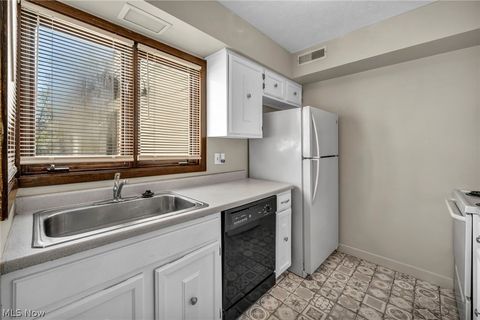 Tiny photo for 3432 Mayfield Road, Cleveland Heights, OH 44118 (MLS # 5202633)