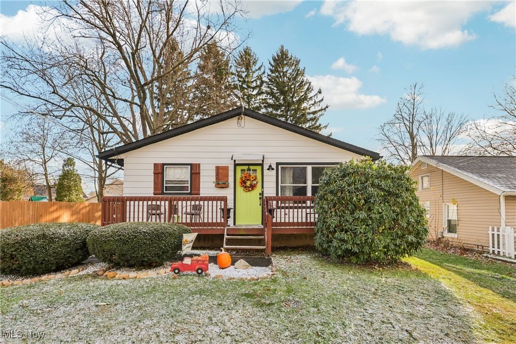 Photo of 1240 Benton Street, Barberton, OH 44203 (MLS # 5174454)