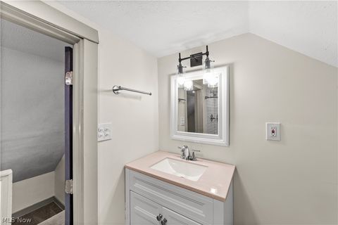 Tiny photo for 3180 Sycamore Road, Cleveland Heights, OH 44118 (MLS # 5188001)