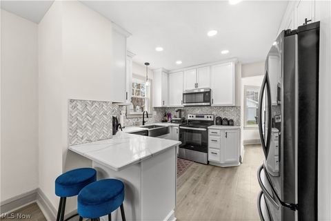 Tiny photo for 3180 Sycamore Road, Cleveland Heights, OH 44118 (MLS # 5188001)