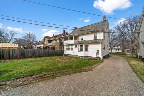 Tiny photo for 3180 Sycamore Road, Cleveland Heights, OH 44118 (MLS # 5188001)