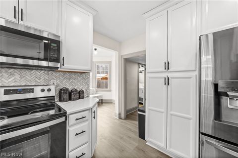 Tiny photo for 3180 Sycamore Road, Cleveland Heights, OH 44118 (MLS # 5188001)