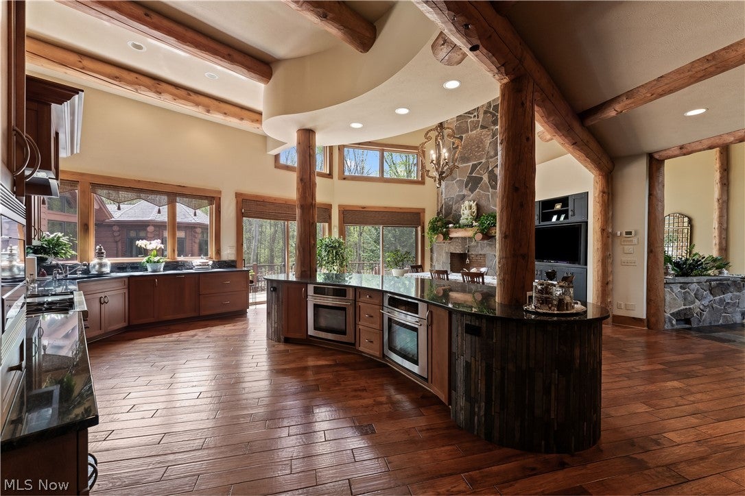 805 Cascades Drive