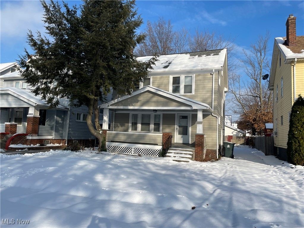 Photo of 3377 Lownesdale Road, Cleveland Heights, OH 44112 (MLS # 5176515)